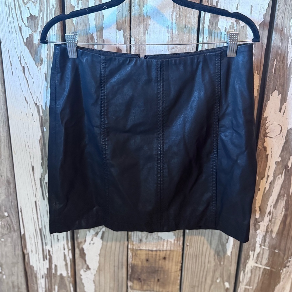 Free People Faux Leather Skirt Size 10 Black